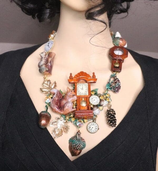 SOLD! 7635 Set Of Art Jewelry 3D Effect Squirrel Clock Oak Necklace+ Earrings