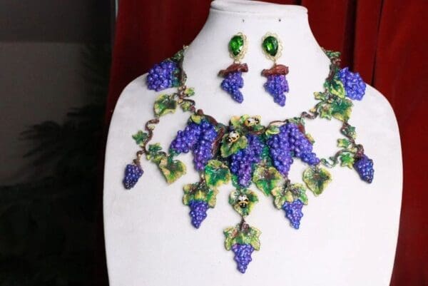 SOLD! 7657 Set Of Art Nouveau Hand Painted Vivid Grapes Bee Necklace+ Earrings