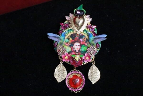 SOLD! 7670 Frida Kahlo Palette Hand Painted Birds Sacred Heart Huge Brooch - Image 2