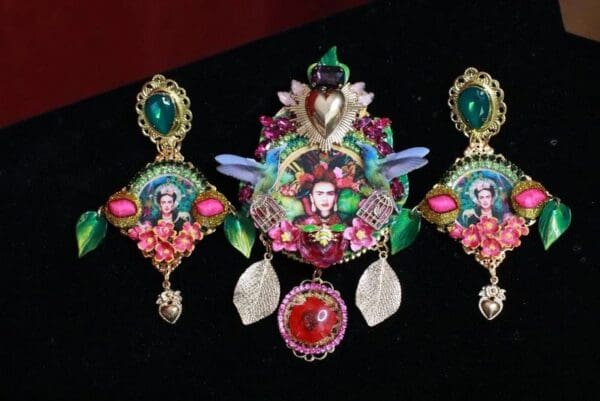 SOLD! 7670 Frida Kahlo Palette Hand Painted Birds Sacred Heart Huge Brooch