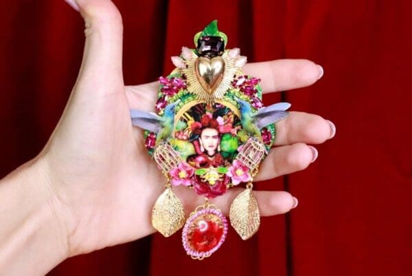 SOLD! 7670 Frida Kahlo Palette Hand Painted Birds Sacred Heart Huge Brooch - Image 4