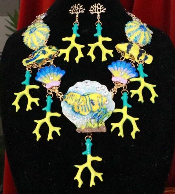 SOLD! 7690 Set Of Nautical Fish In Shell Yellow/Aqua Coral Reef Necklace+ Earrings