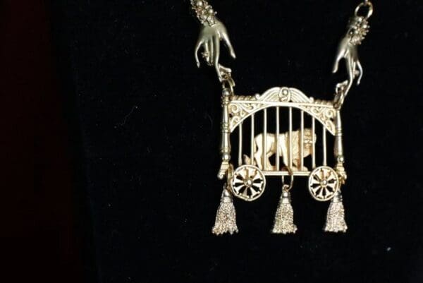 SOLD! 7696 Elegant Gold Tone Lion In a Cage Hands Tassel Choker Necklace - Image 3