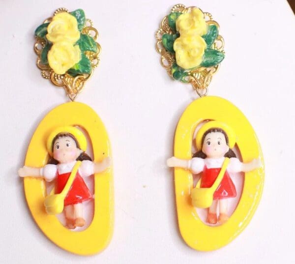 SOLD! 7702 Unusual 3D Effect Cartoonish Yellow Studs Earrings - Image 7