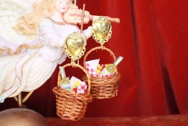 SOLD! 7708 Baroque Lightweight Picnic Basket Dangle Earrings - Image 5