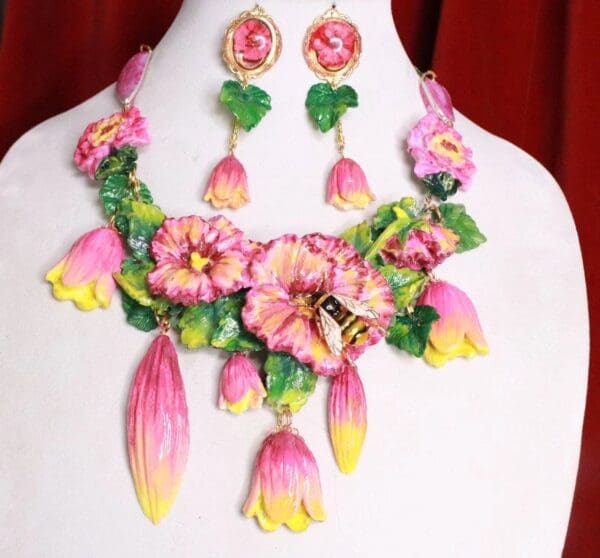 SOLD! 7726 Set Of 3D Effect Hand Painted Village Flowers Hibiscus Bee Massive Genuine Agates Statement Necklace+ Earrings - Image 5