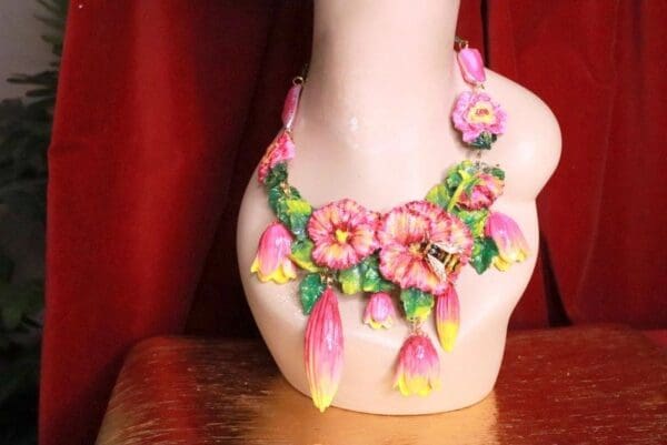 SOLD! 7726 Set Of 3D Effect Hand Painted Village Flowers Hibiscus Bee Massive Genuine Agates Statement Necklace+ Earrings - Image 8