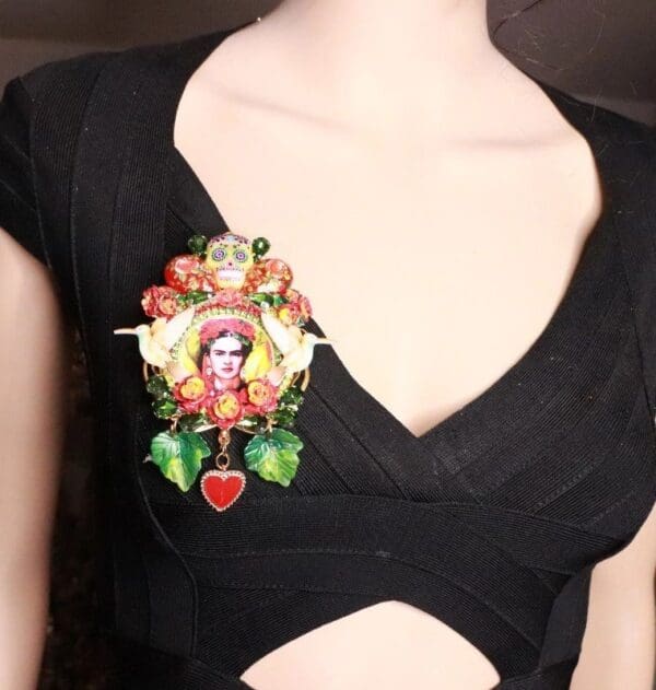 SOLD! 7727 Frida Kahlo Palette Hand Painted Birds Sacred Heart Huge Brooch - Image 3