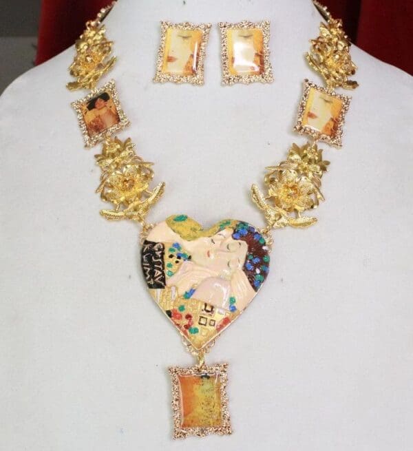 SOLD! 7736Set Of Gustav Klimt Carved Heart Frames Necklace+ Earrings - Image 6