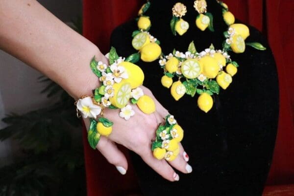 SOLD! 7755 Enamel Baroque Sicilian Lemon Fruit Bee Cocktail Adjustable Ring - Image 5