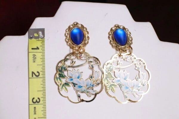 SOLD! 7760 Enamel Asian Style Leaf Super Light Weight Earrings Studs - Image 5