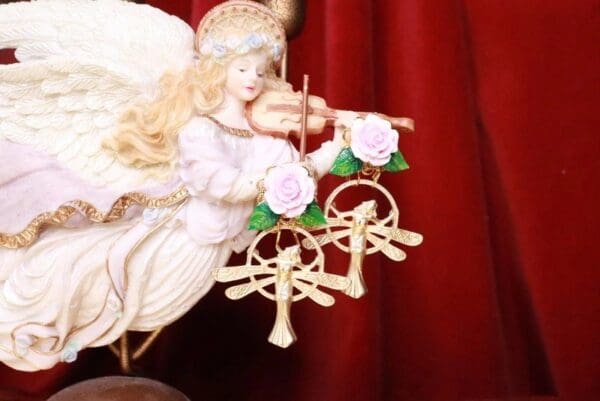 SOLD! 7763 Enamel Victorian Gold Tone Fairy Rose Earrings Studs - Image 8