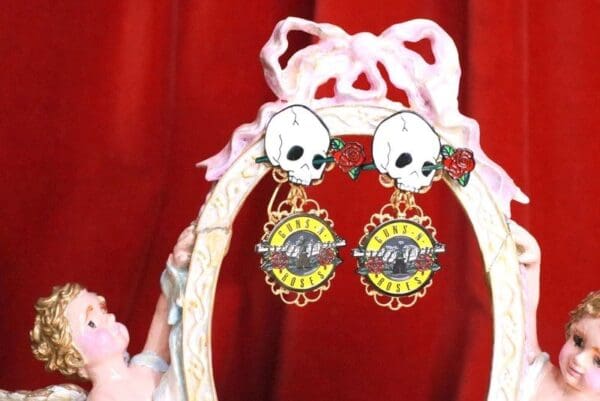 SOLD! 7821 Enamel Scull Guns Roses Studs Earrings