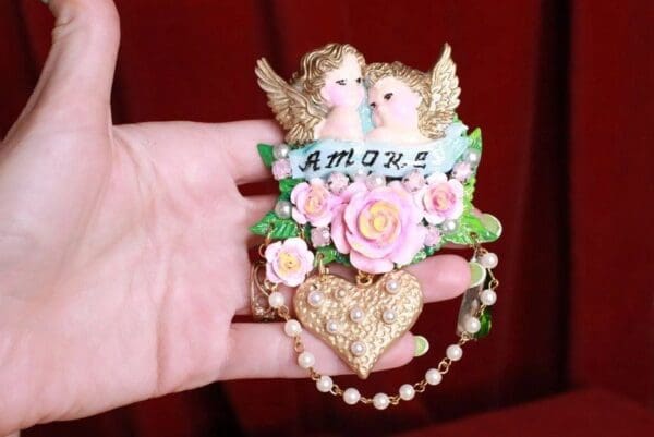 SOLD! 7877 Baroque Amore Cherubs Banner Roses Hand Painted Brooch - Image 4