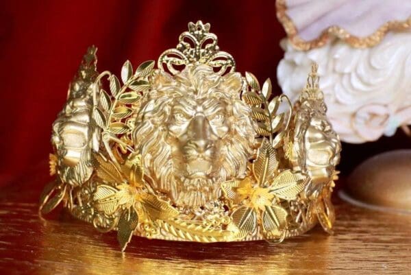 SOLD! 7892 Baroque Gold Tone Lions Leaf Flower Crown Tall Headband - Image 2
