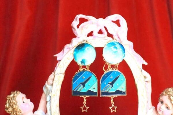 SOLD! 7897 Enamel Stars Celestial Rocket Earrings - Image 2