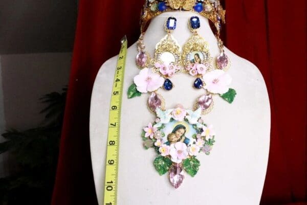 SOLD! 7925 Virgin Mary Icon Cameo Doves Flower Massive Necklace - Image 8