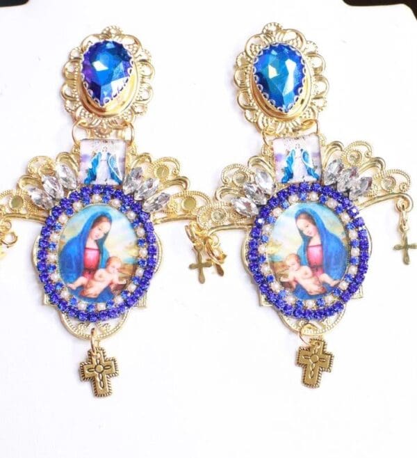 SOLD! 7948 Virgin Mary Madonna And A Child Vintage Style Pearl Studs Earrings