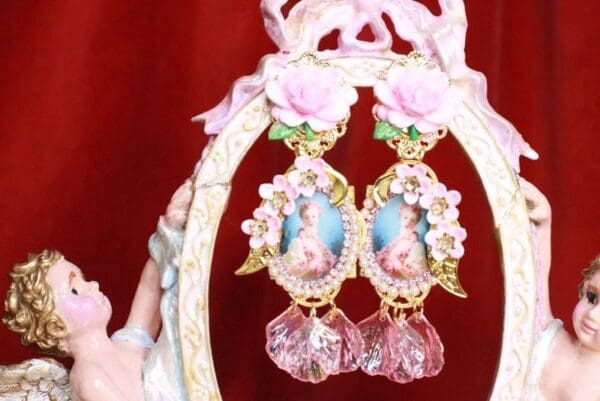 SOLD! 7953 Young Marie Antoinette Pale Flowers Petals Cameo Elegant Earrings