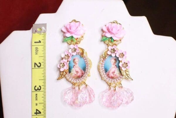 SOLD! 7953 Young Marie Antoinette Pale Flowers Petals Cameo Elegant Earrings - Image 3