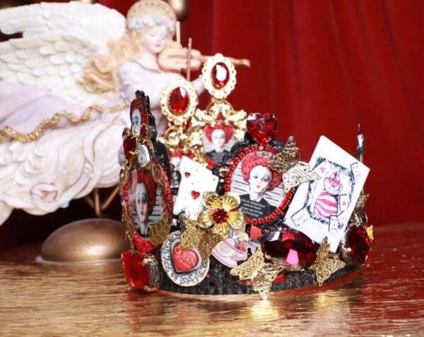 SOLD! 7955 Set Of Halloween Queen Of Hearts Headband+ Earrings - Image 4
