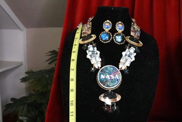 SOLD! 7963 Set Of Celestial NASA Astronauts Iridescent Necklace+ Earrings - Image 9