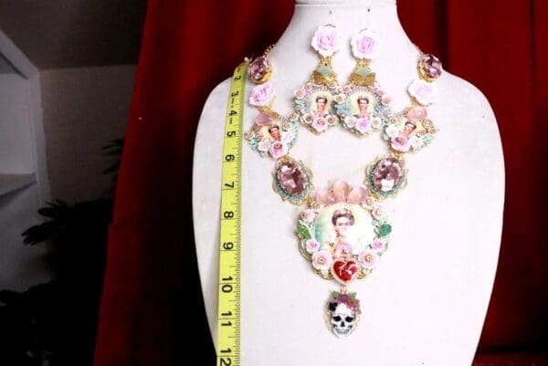SOLD! 7995 Set Of Frida Kahlo Pastel Mint Roses Necklace+ Earrings - Image 5