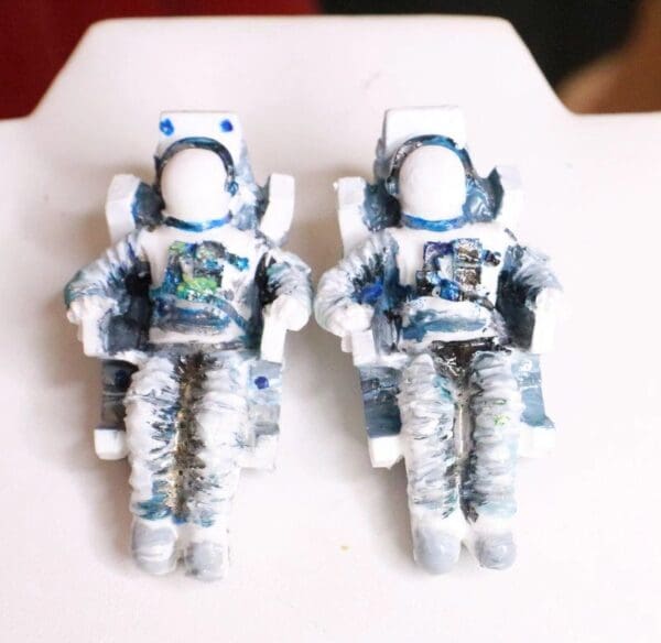 SOLD! 8048 Celestial 3D Effect Astronauts Unusual Light Weight Earrings - Image 3