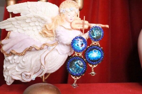 SOLD! 8072 Celestial Planets Cameo Satellite Cameo Earrings - Image 7