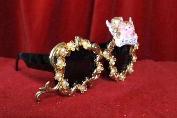 SOLD! 8123 Baroque Cherubs Angels Banner Amore Embellished Sunglasses - Image 6