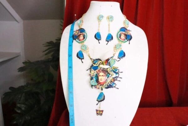SOLD! 8125 Set Of Frida Kahlo Butterfly Bird Necklace+ Earrings - Image 3