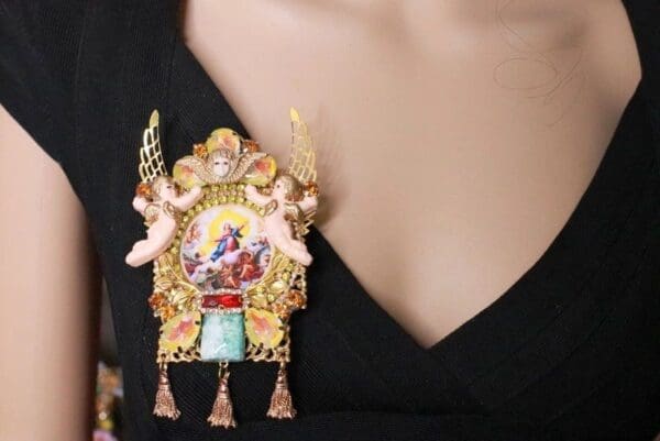 SOLD! 8167 Set Of Classicism Winged Cherubs Tassel Huge Brooch+ Earrings - Image 2