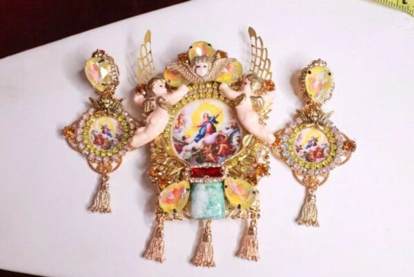 SOLD! 8167 Set Of Classicism Winged Cherubs Tassel Huge Brooch+ Earrings - Image 3