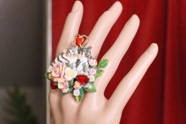 SOLD! 8178 Baroque Art Jewelry Cats Love Cocktail Adjustable Ring - Image 8