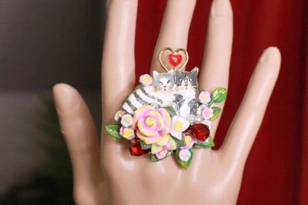 SOLD! 8178 Baroque Art Jewelry Cats Love Cocktail Adjustable Ring - Image 3