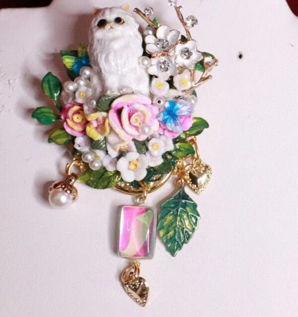 SOLD! 8179 Baroque Art Jewelry 3D Effect Lady-cat Mouse Brooch - Image 4