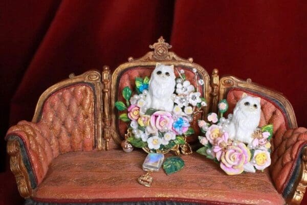 SOLD! 8179 Baroque Art Jewelry 3D Effect Lady-cat Mouse Brooch - Image 7