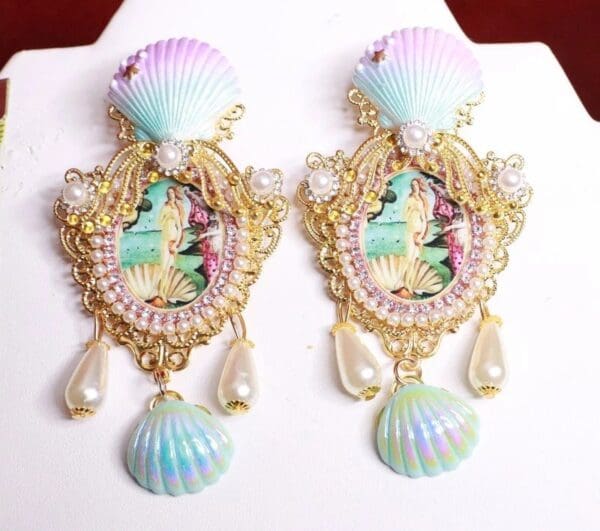 SOLD! 8202 Birth Of Venus Tall Shell Octopus Victorian Cameo Earrings Studs