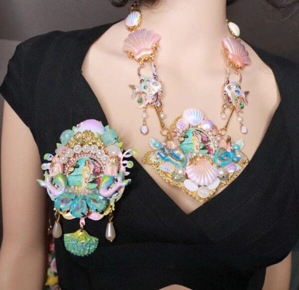 SOLD! 8204 Birth Of Venus Vintage Style Dragons Shell Pink Octopus Huge Stunning Brooch - Image 5