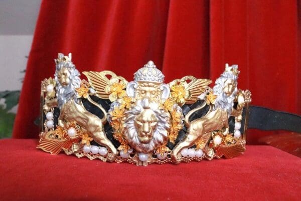 SOLD! 8209 Medieval Lions Gold Silver Embellished Waist Gold Belt Size S, L, M - Image 3
