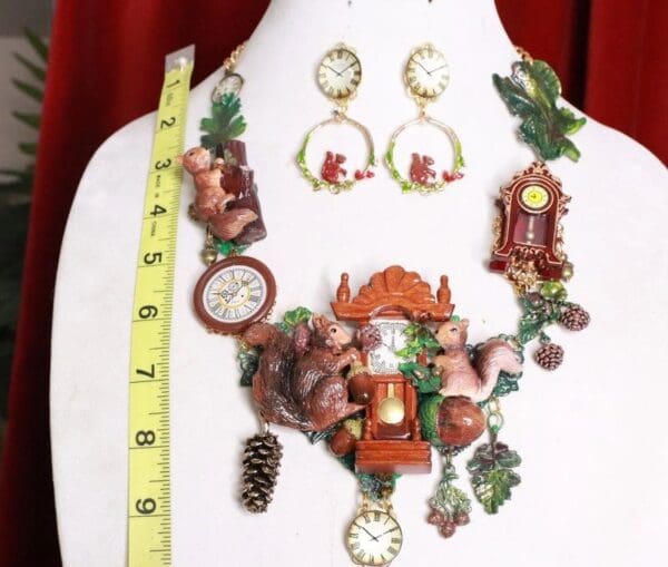 SOLD! 8218 Set Of Art Jewelry 3D Effect Squirrel Clock Oak Necklace+ Earrings - Image 4