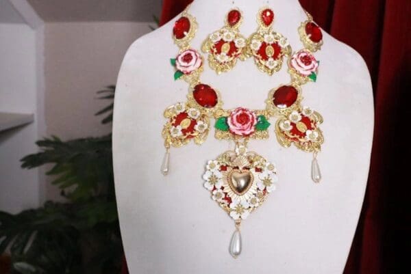 SOLD! 8237 Set Of Baroque Sacred Heart Red Roses Statement Necklace+ Earrings - Image 5