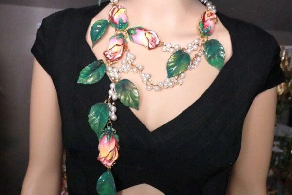 SOLD! 8238 Set Of Rose Flower Cabochon Pearl Necklace+ Earrings - Image 8
