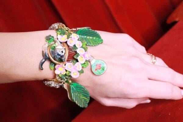 SOLD! 8269 Baroque Enamel Cat In A Basket Roses Bracelet