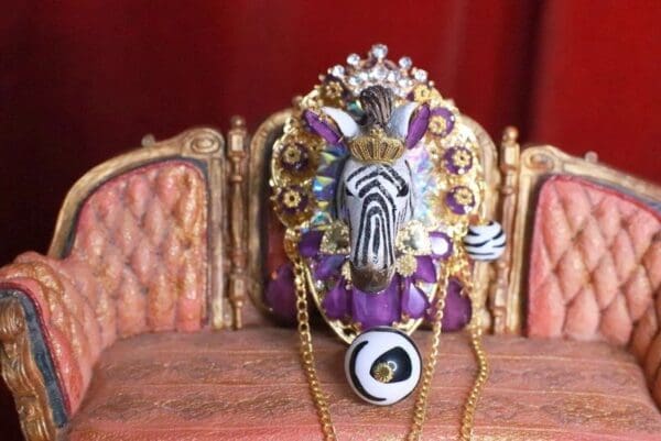 SOLD! 8296 Baroque Hand Painted Vivid Zebra Purple Animal Brooch - Image 8