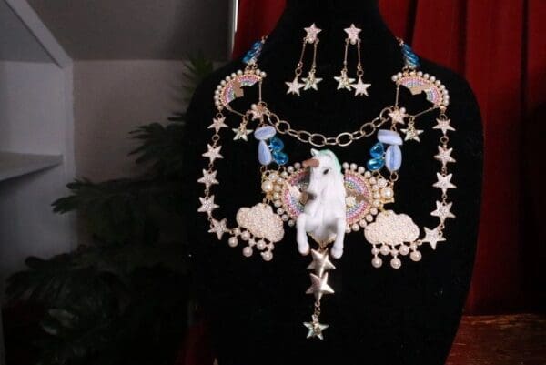 SOLD! 8297 Set Of Art Jewelry 3D Effect Unicorn Genuine Lace Agate Topaz Necklace+ Earrings - Image 3
