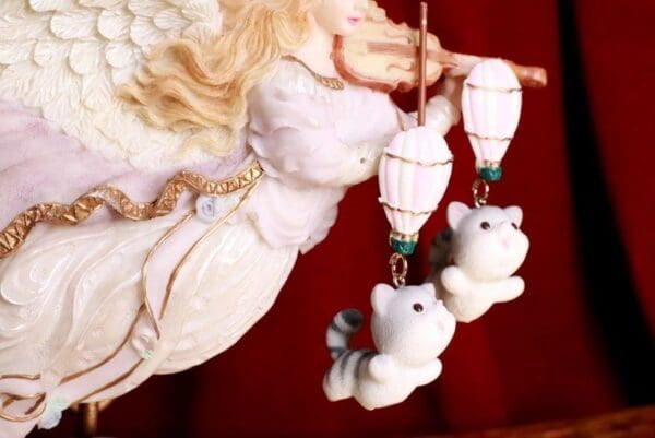 SOLD! 8319 Art Jewelry Flying Kitty Cat Balloon Earrings
