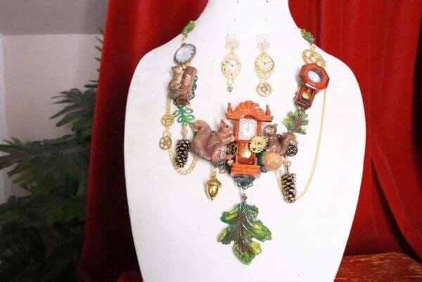 SOLD! 8343 Set Of Art Jewelry 3D Effect Squirrel Clock Oak Necklace+ Earrings - Image 6
