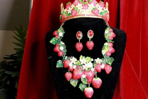 SOLD! 8367 Set Of Art Nouveau Vivid Hand Painted Strawberry Massive Necklace+ Earrings