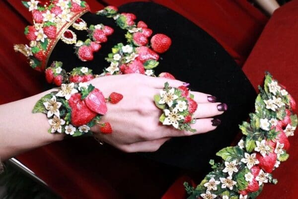 SOLD! 8380 Art Jewelry Vivid Strawberry 3D Effect Bracelet - Image 3